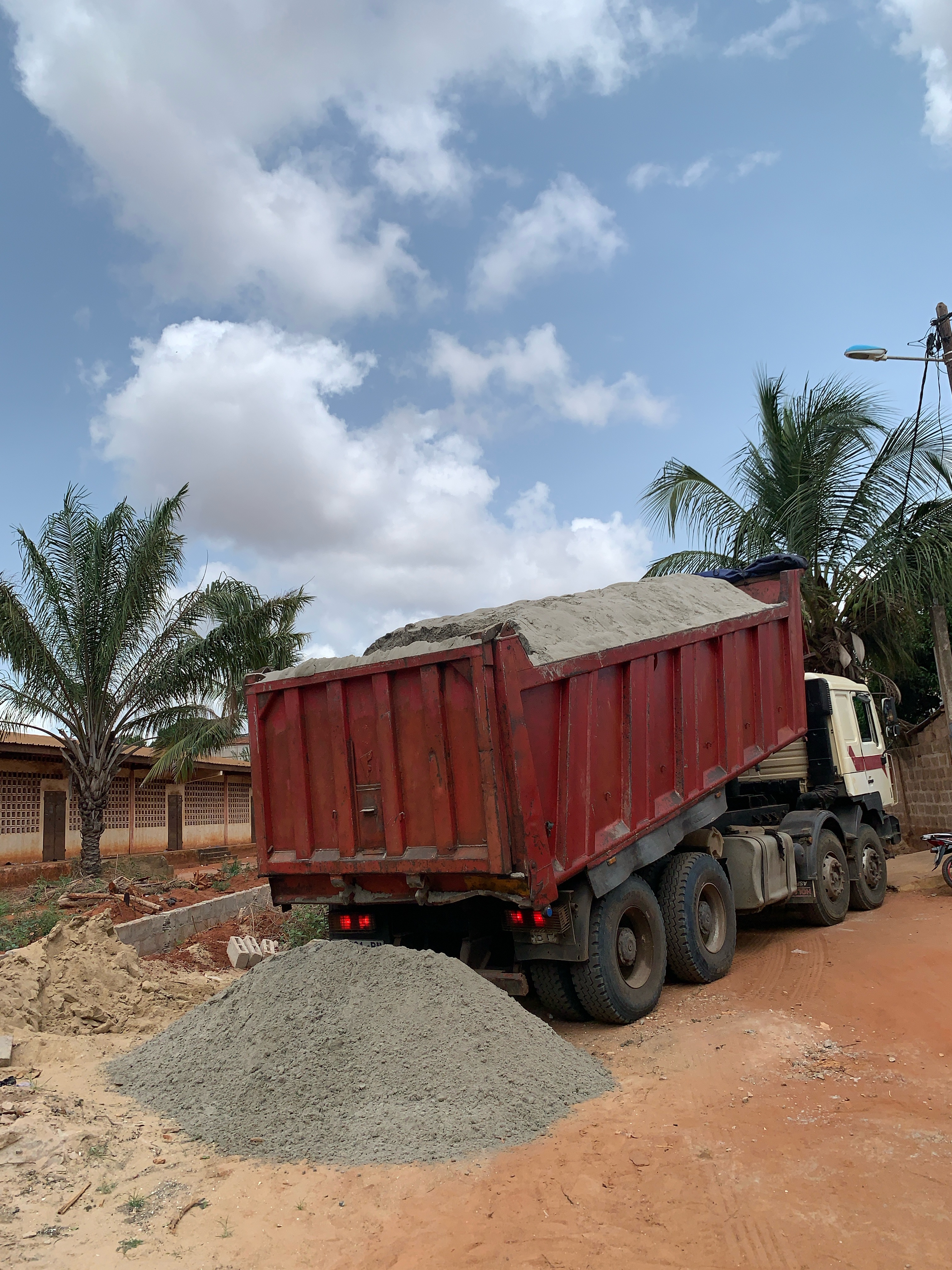 Sable blanc pour Crepissage / au prix de 135.000f sans déplacement