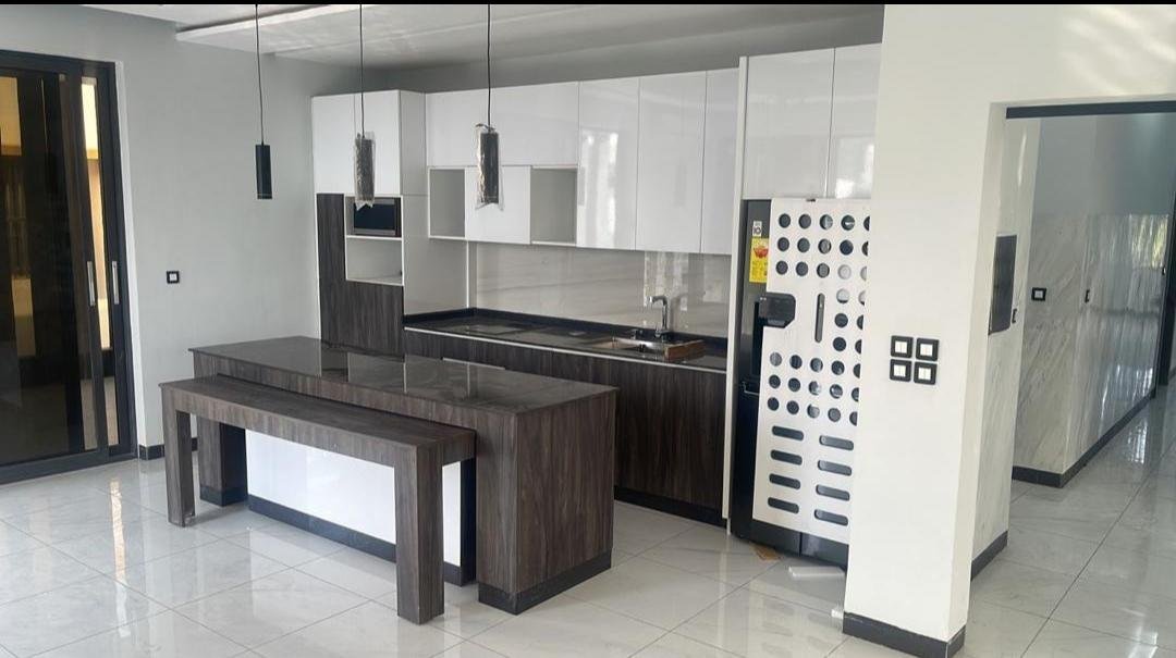 Cuisine conçu avec boit laminé